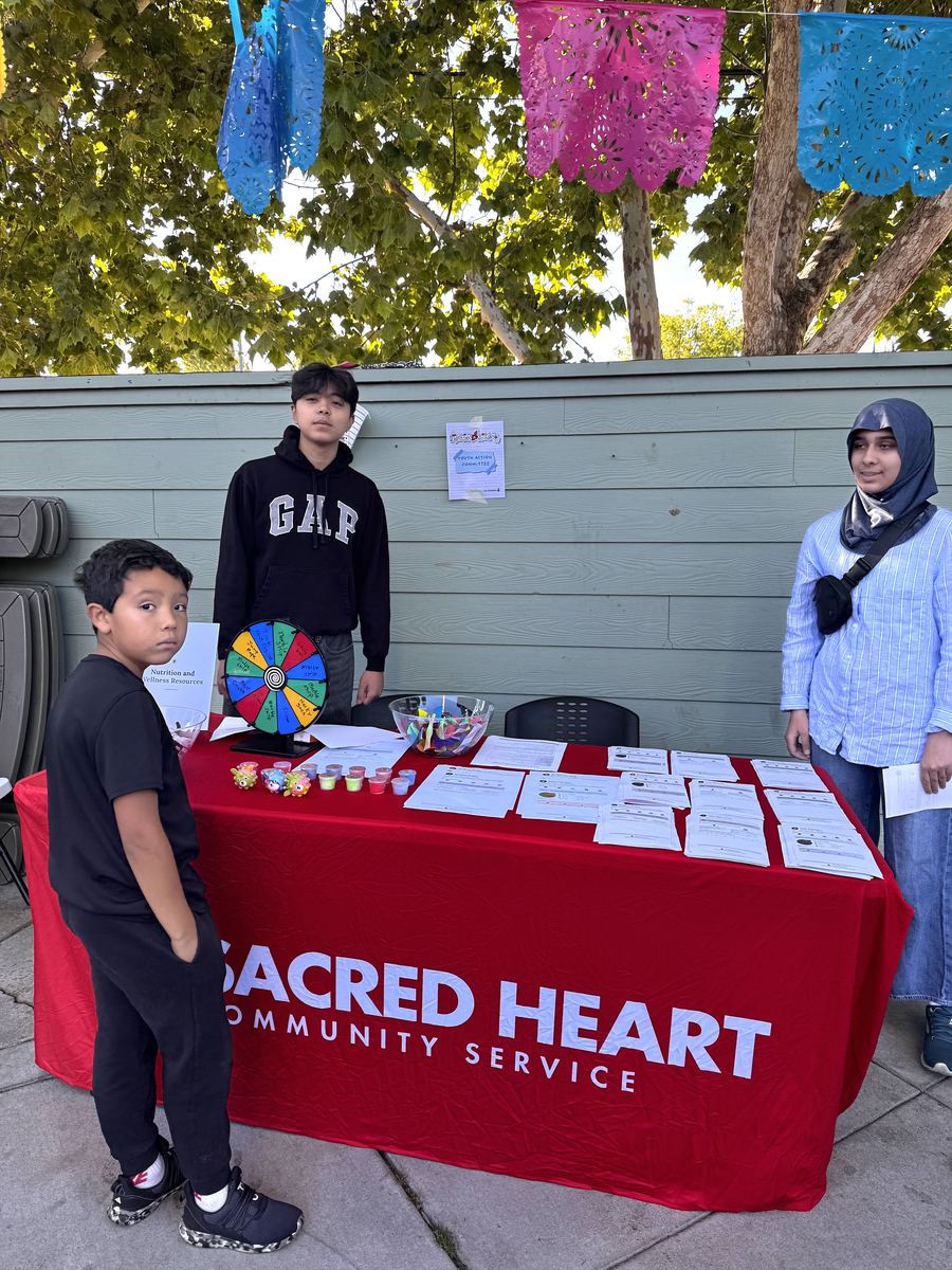 Healthy Santa Clara volunteers at a Sacred Heart Community Service event